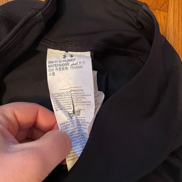 UNDER ARMOUR | black blue cropped leggings S - Picture 4 of 7